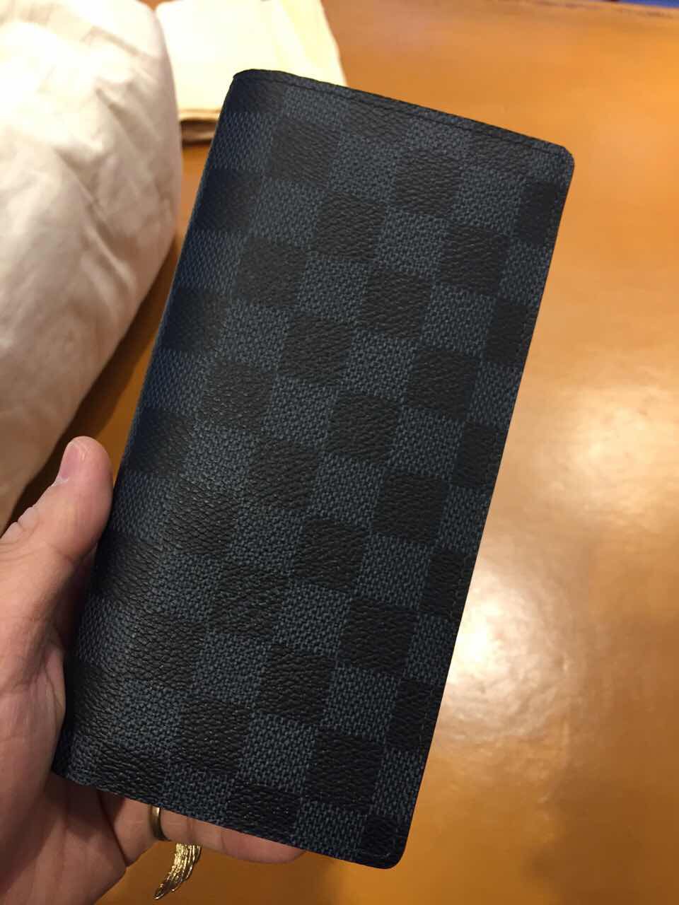Authentic Louis Vuitton Damier Cobalt Brazza Wallet N63212